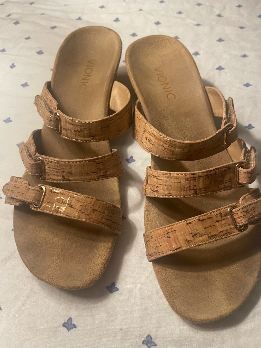 Vionic Women's Triple-Strap Cork-Pattern Slide Sandals in Tan